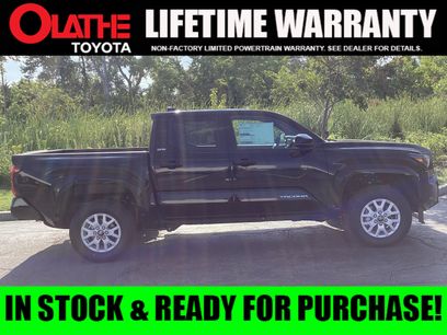 New 2025 Toyota Tacoma SR5