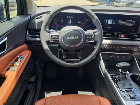 New 2026 Kia Carnival EX FWD image 14