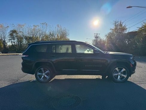 Used 2022 Jeep Grand Cherokee L Limited image 6