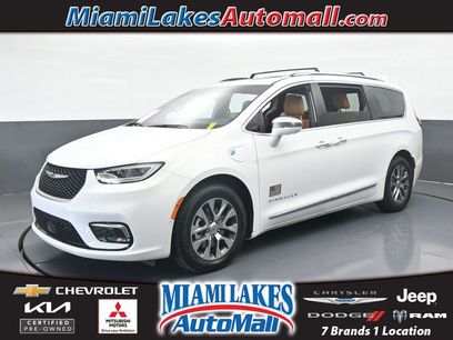 Used 2022 Chrysler Pacifica Pinnacle