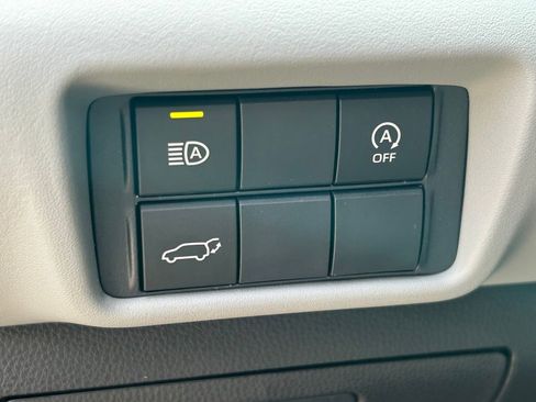 New 2026 Toyota Highlander XLE AWD/4WD image 28