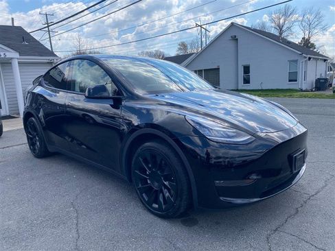 Used 2025 Tesla Model Y Long Range image 6
