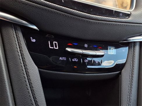 Used 2022 Cadillac XT5 Premium Luxury image 7