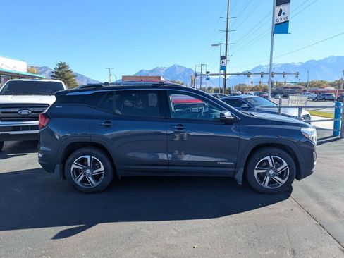 Used 2019 GMC Terrain SLT w/ Preferred Package AWD/4WD image 2