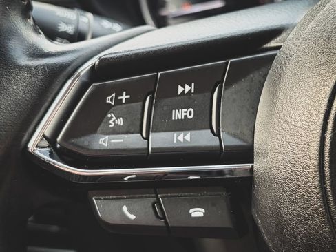 Used 2020 MAZDA CX-5 Touring FWD image 11