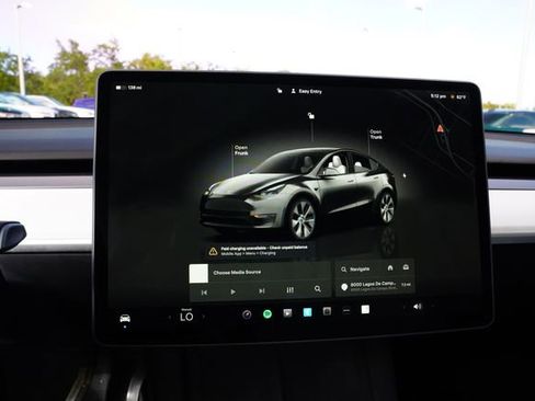 Used 2023 Tesla Model Y Long Range AWD/4WD image 25