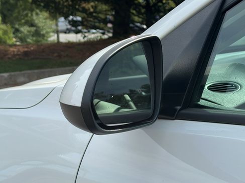 Used 2023 Kia Rio LX image 10