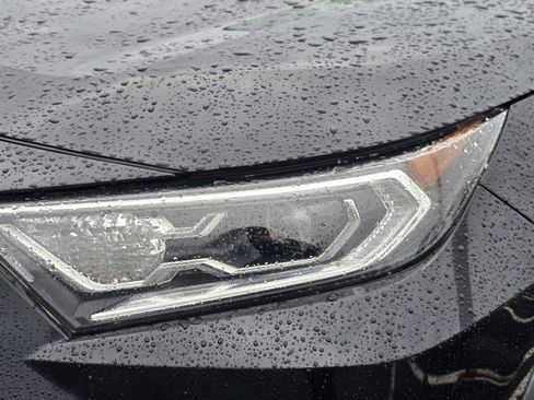 Used 2020 Toyota RAV4 Limited image 15