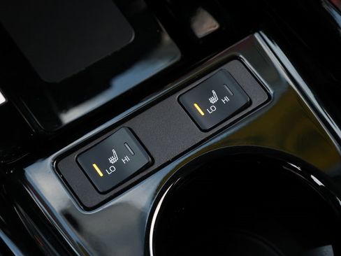 Certified 2022 Toyota Prius XLE w/ Advanced Technology Package image 23