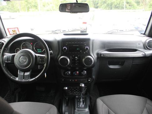 Used 2018 Jeep Wrangler Unlimited Sport S AWD/4WD image 33