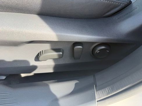 Certified 2025 Subaru Outback Premium AWD/4WD image 16
