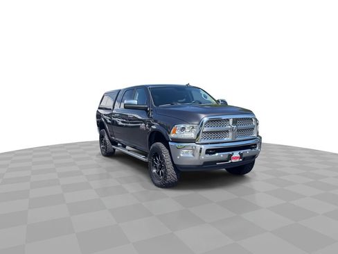 Used 2018 RAM 2500 Laramie w/ Cold Weather Group AWD/4WD image 2