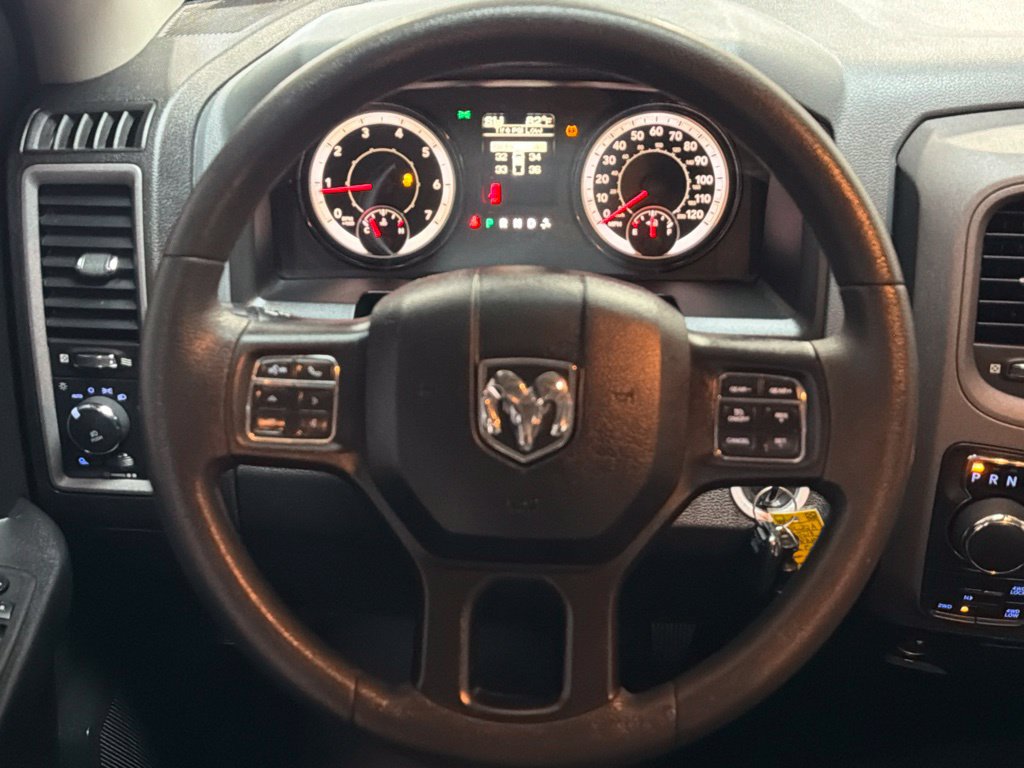 Used 2019 RAM 1500 Express AWD/4WD image 17