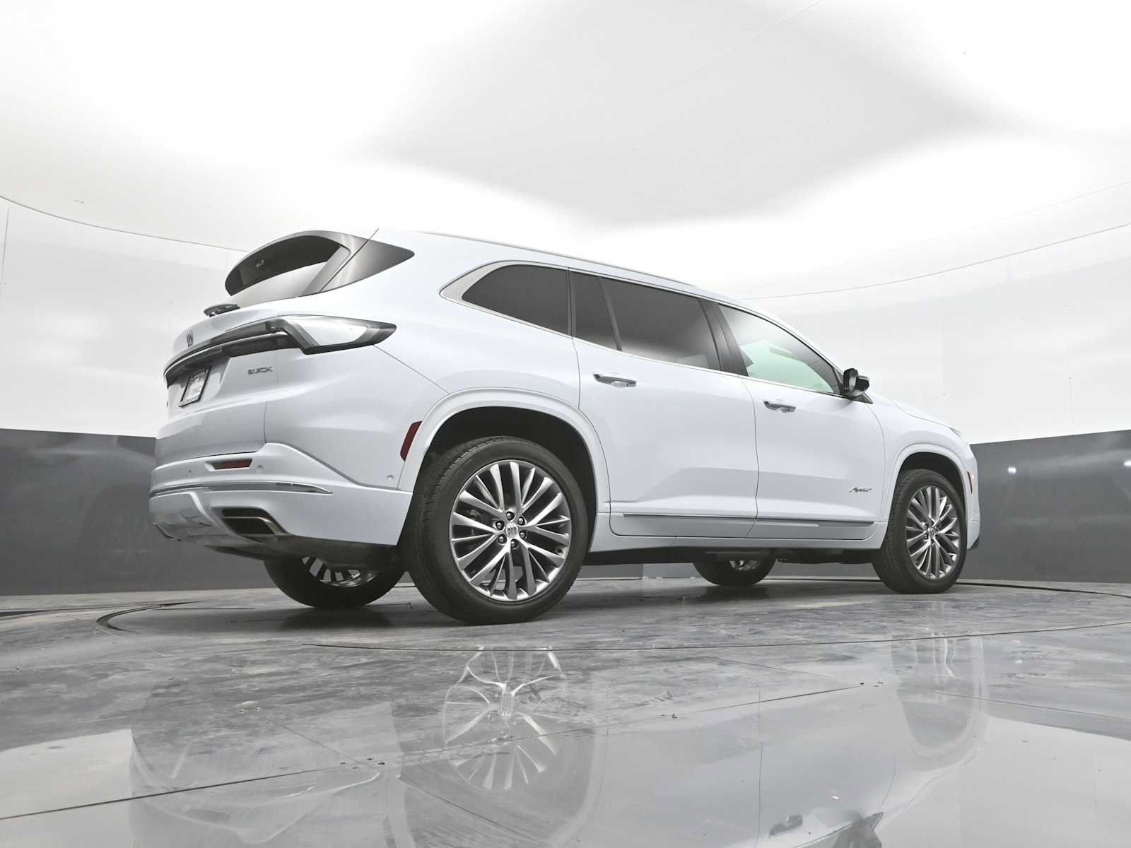 Used 2026 Buick Enclave Avenir w/ Super Cruise Package AWD/4WD image 50