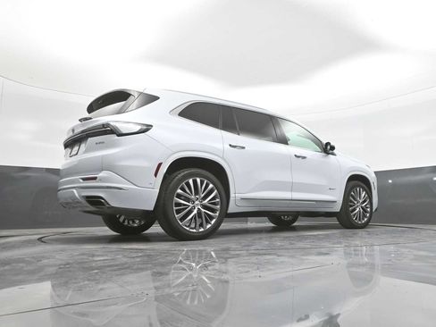 Used 2026 Buick Enclave Avenir w/ Super Cruise Package AWD/4WD image 50