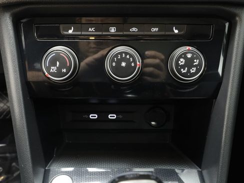 Used 2025 Volkswagen Taos S AWD/4WD image 11