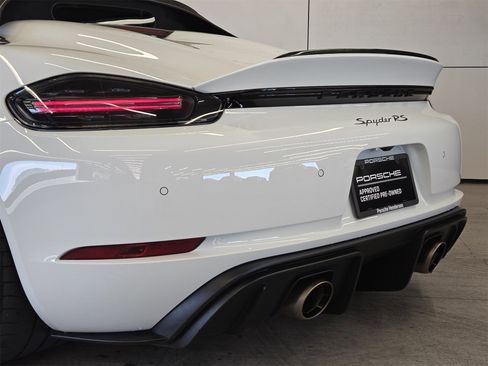 Certified 2025 Porsche 718 Boxster Spyder RS image 8