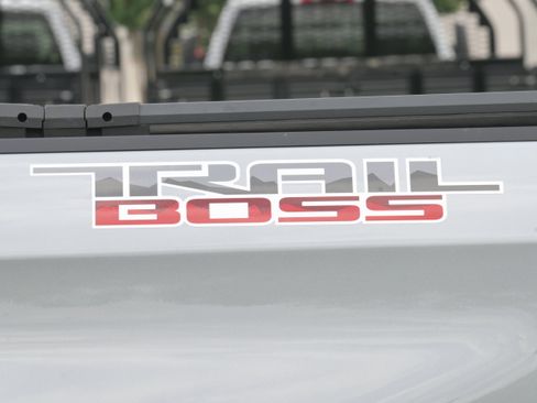 Used 2025 Chevrolet Silverado 1500 Custom Trail Boss w/ Turbomax Blackout Package AWD/4WD image 39