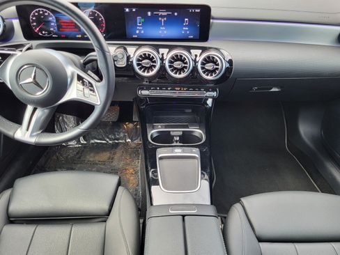 Used 2025 Mercedes-Benz CLA 250 4MATIC image 13