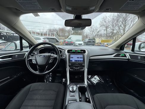 Used 2020 Ford Fusion SE image 15