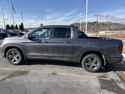 Used 2023 Honda Ridgeline Sport image 6