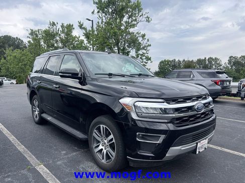 Used 2024 Ford Expedition Limited RWD image 4