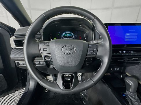 Used 2025 Toyota Camry SE w/ Multimedia Upgrade Package FWD image 15