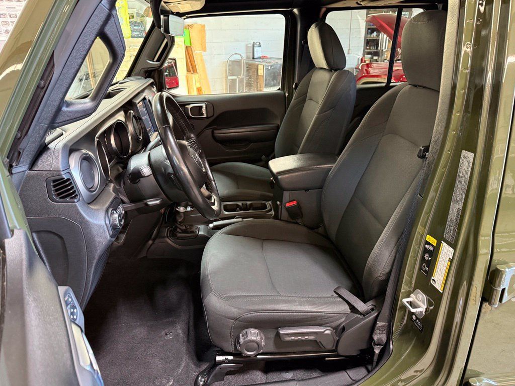 Used 2021 Jeep Gladiator Sport AWD/4WD image 23