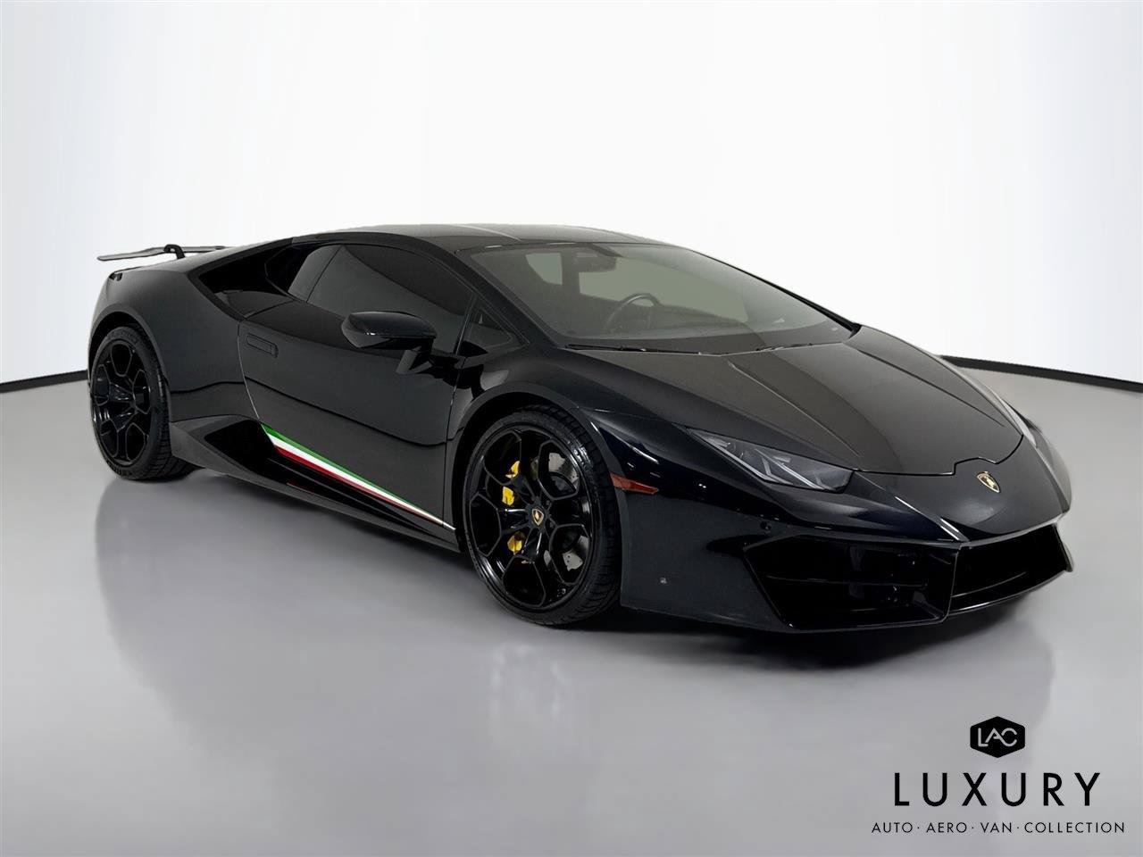 Used 2018 Lamborghini Huracan LP 580-2 RWD image 2