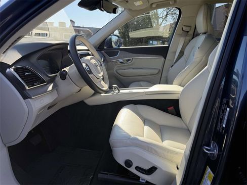 Used 2024 Volvo XC90 B5 Plus image 16