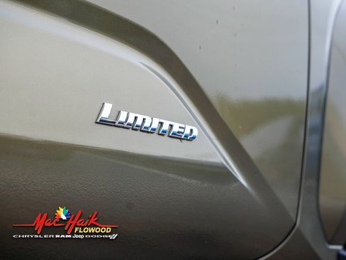 Used 2025 Toyota Tacoma Limited image 22