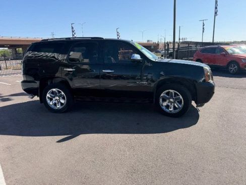 Used 2012 GMC Yukon SLT w/ SLT Chrome Package AWD/4WD image 19