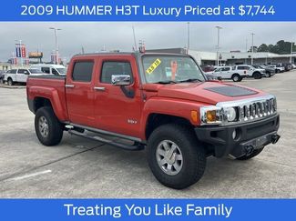Used 2009 HUMMER H3T Luxury AWD/4WD video 1