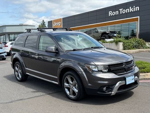 Used 2017 Dodge Journey Crossroad w/ Popular Equipment Group AWD/4WD image 2
