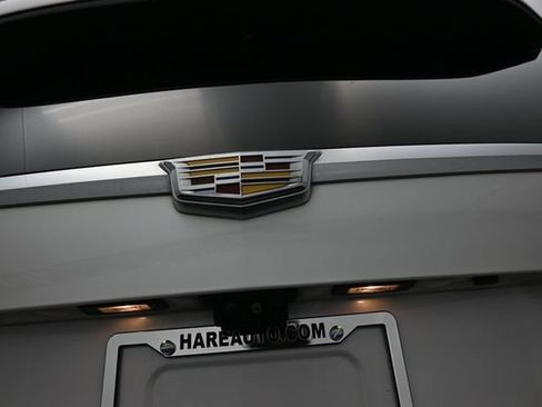 Used 2017 Cadillac Escalade Luxury AWD/4WD image 28