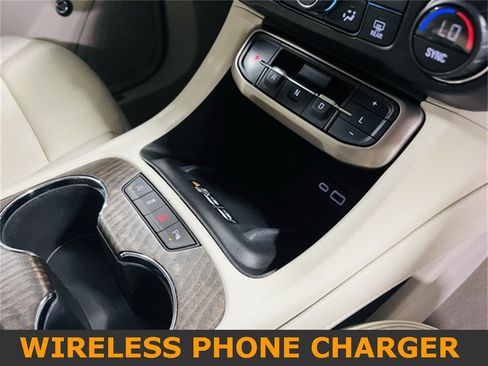 Used 2021 GMC Acadia Denali image 10
