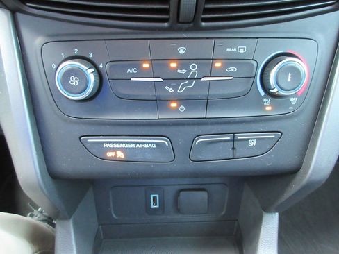 Used 2017 Ford Escape S FWD image 28