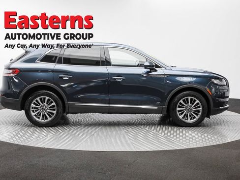 Used 2022 Lincoln Nautilus AWD w/ Premium Package image 4