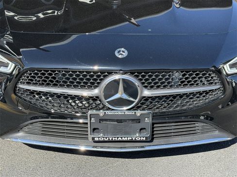 Certified 2025 Mercedes-Benz CLA 250 4MATIC image 33