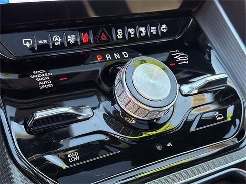 Used 2024 Jeep Grand Wagoneer L Series II w/ Quick Order Packagew 28T image 38