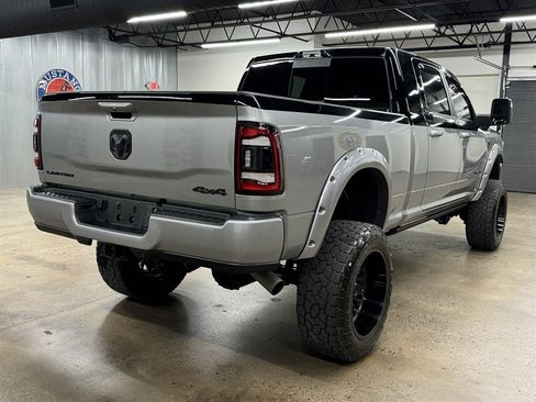 Used 2024 RAM 3500 Limited AWD/4WD image 14