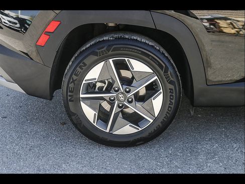 Certified 2025 Hyundai Tucson SEL FWD image 14