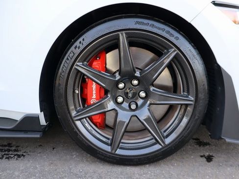 Used 2022 Ford Mustang Shelby GT500 w/ Carbon Fiber Track Pack image 11