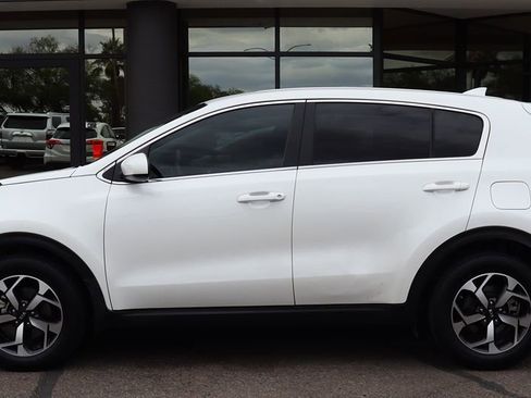 Used 2022 Kia Sportage LX image 8
