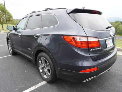 Used 2015 Hyundai Santa Fe GLS image 5