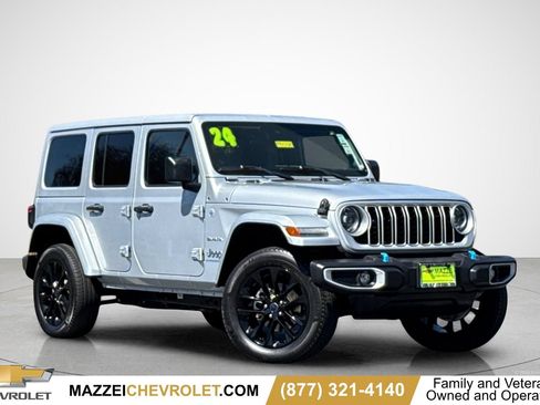 Used 2024 Jeep Wrangler Unlimited Sahara AWD/4WD image 1