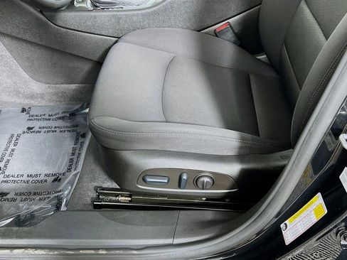 Used 2022 Chevrolet Malibu LS w/ Driver Confidence Package II image 18