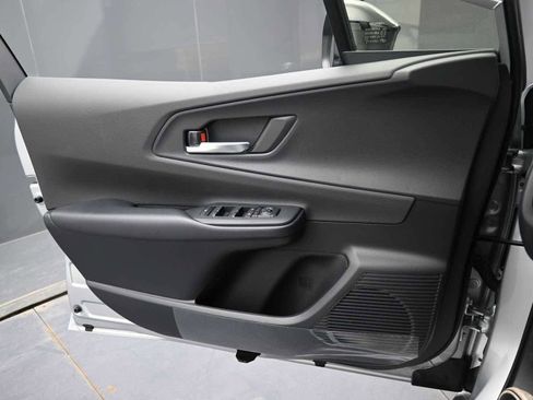 New 2026 Toyota Prius Plug-In Hybrid FWD image 11