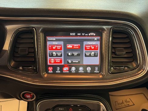 Used 2016 Dodge Challenger SRT Hellcat RWD image 30