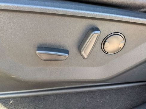 New 2026 Ford F250 Lariat w/ Black Appearance Package image 10